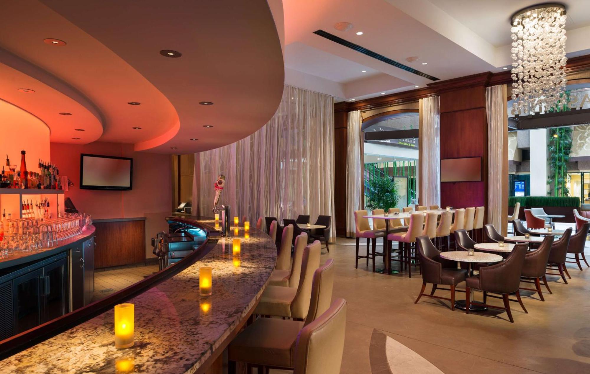 Hilton Charlotte Uptown Hotell Exteriör bild