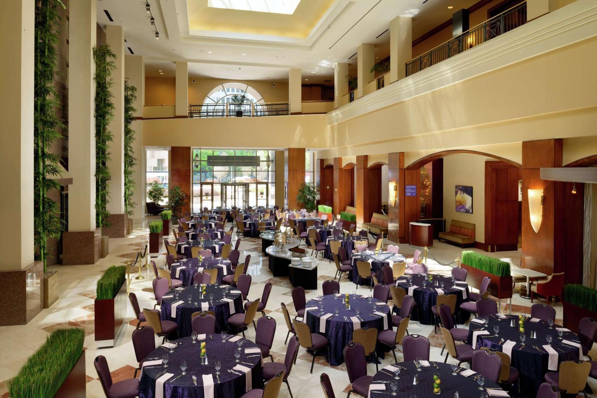 Hilton Charlotte Uptown Hotell Exteriör bild