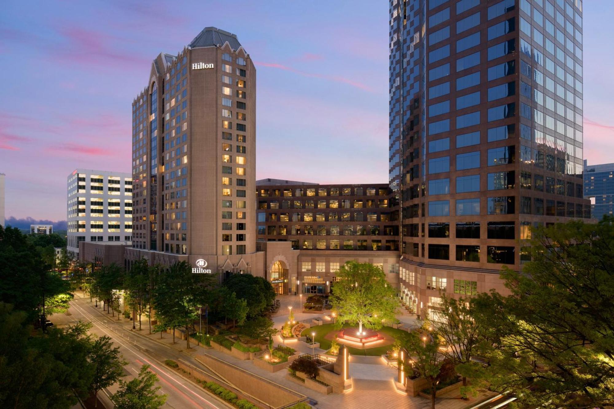 Hilton Charlotte Uptown Hotell Exteriör bild