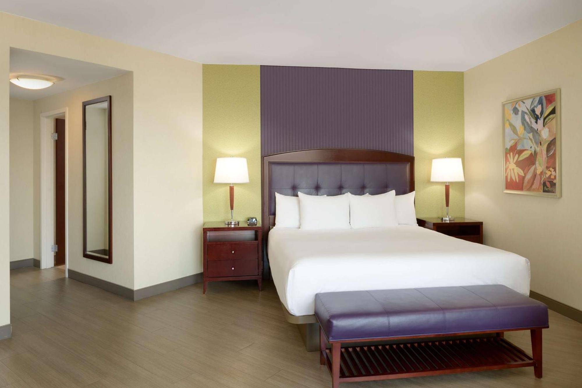 Hilton Charlotte Uptown Hotell Exteriör bild