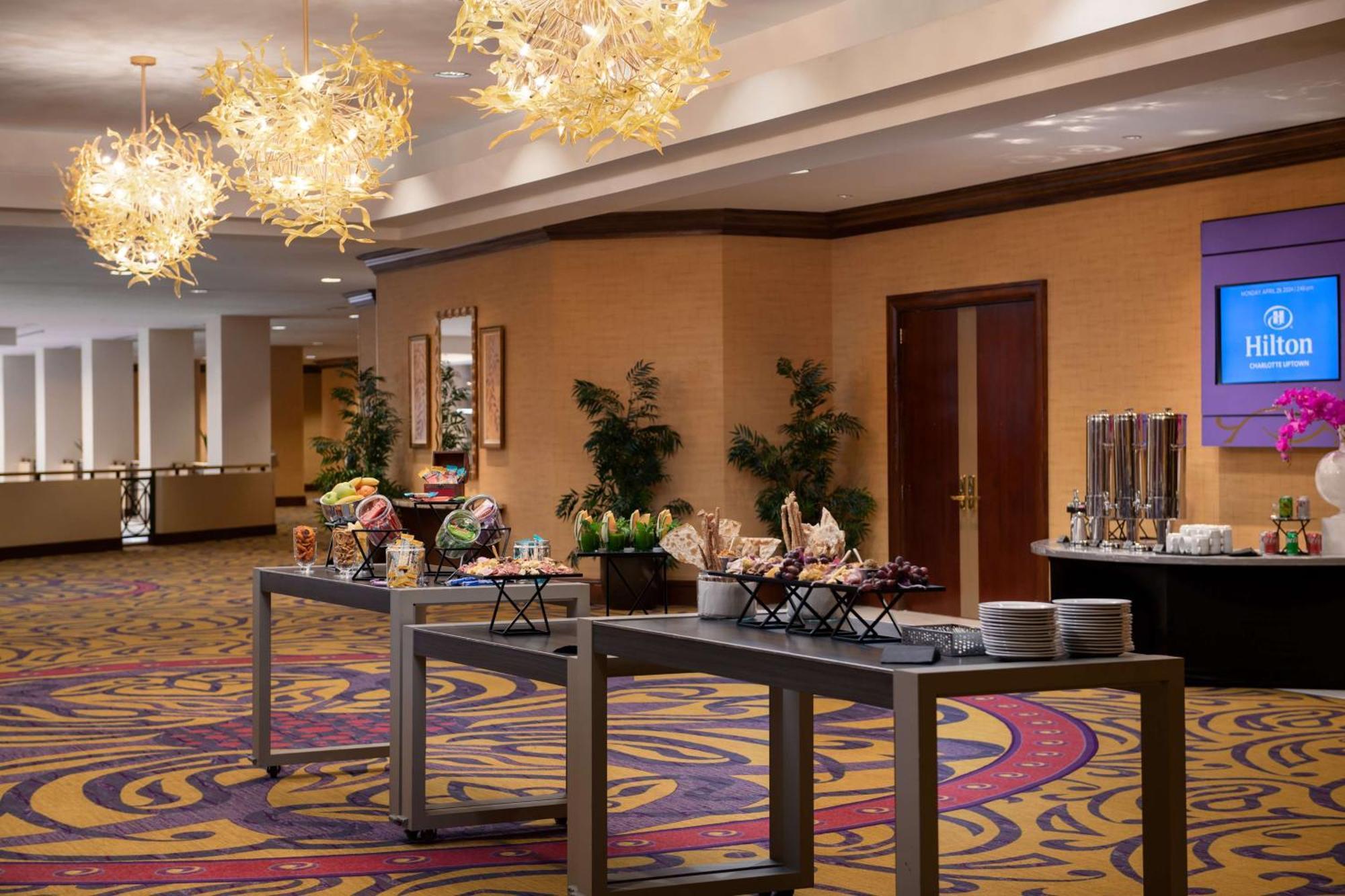Hilton Charlotte Uptown Hotell Exteriör bild